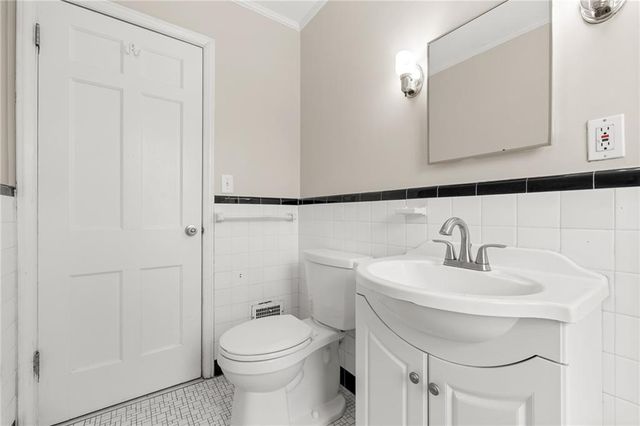 5813 RIGGS Street, Mission, KS 66202