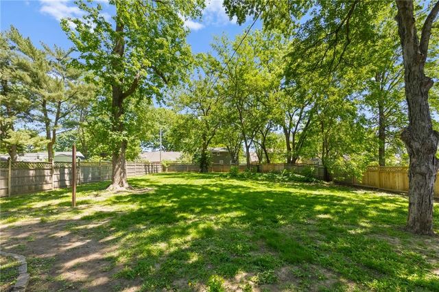 5813 RIGGS Street, Mission, KS 66202