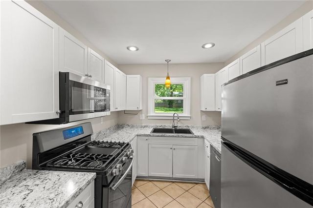 5813 RIGGS Street, Mission, KS 66202