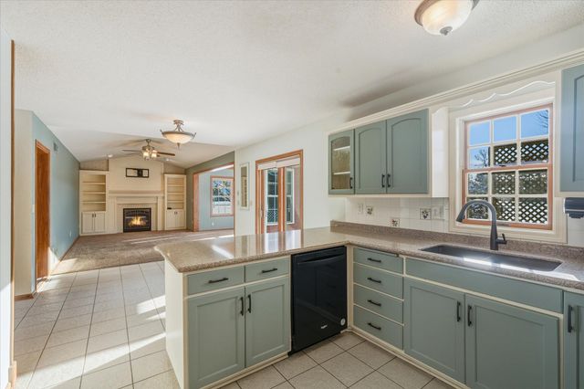 2563 Colony Circle, Saint Cloud, MN 56303