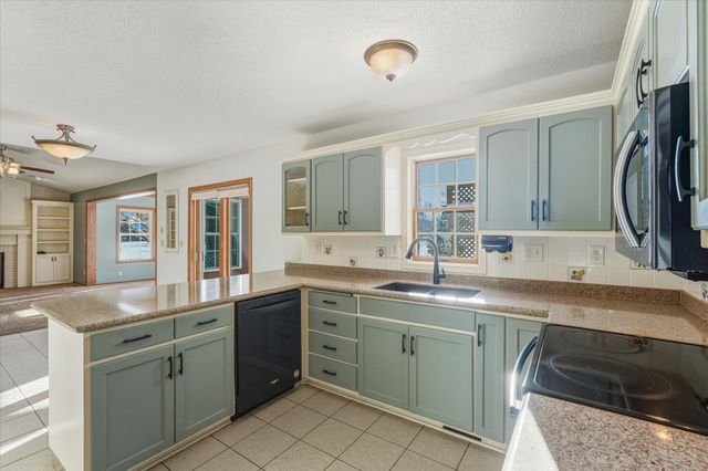 2563 Colony Circle, Saint Cloud, MN 56303