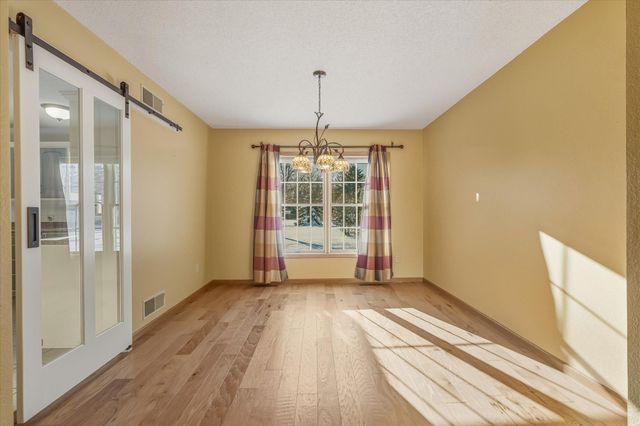 2563 Colony Circle, Saint Cloud, MN 56303