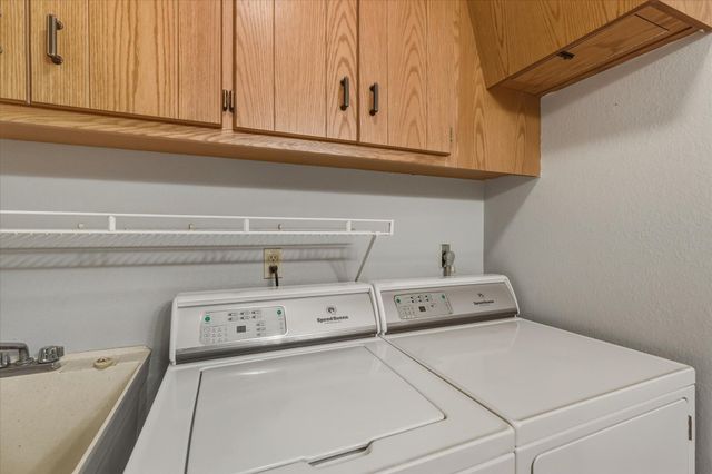 2563 Colony Circle, Saint Cloud, MN 56303