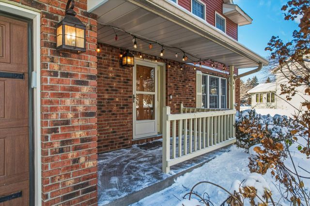 2563 Colony Circle, Saint Cloud, MN 56303