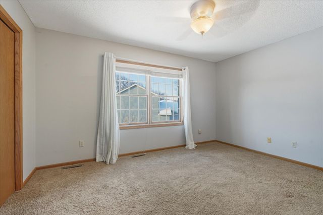 2563 Colony Circle, Saint Cloud, MN 56303