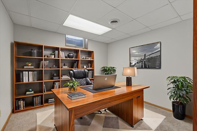 2563 Colony Circle, Saint Cloud, MN 56303