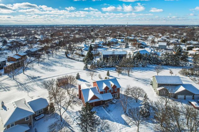 2563 Colony Circle, Saint Cloud, MN 56303