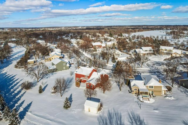 2563 Colony Circle, Saint Cloud, MN 56303