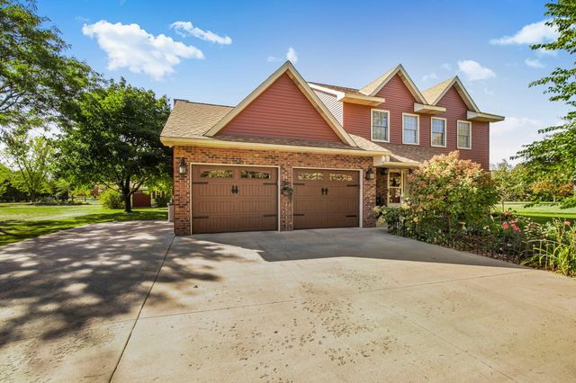 2563 Colony Circle, Saint Cloud, MN 56303