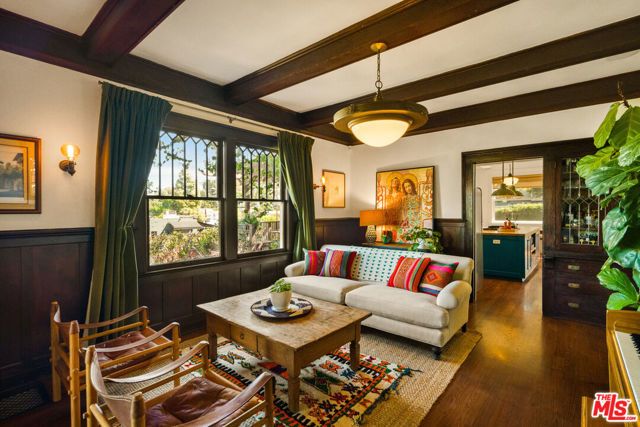 1062 Sanborn Avenue, Los Angeles, CA 90029