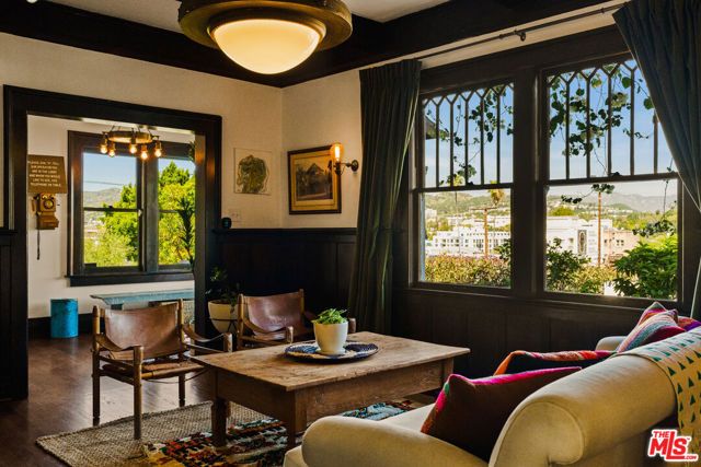 1062 Sanborn Avenue, Los Angeles, CA 90029