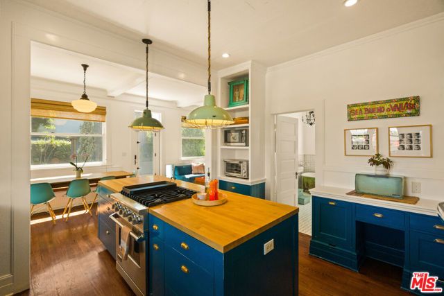 1062 Sanborn Avenue, Los Angeles, CA 90029