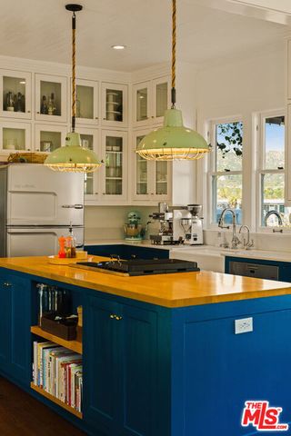 1062 Sanborn Avenue, Los Angeles, CA 90029