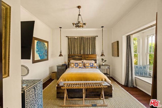 1062 Sanborn Avenue, Los Angeles, CA 90029