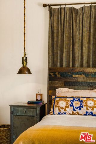 1062 Sanborn Avenue, Los Angeles, CA 90029