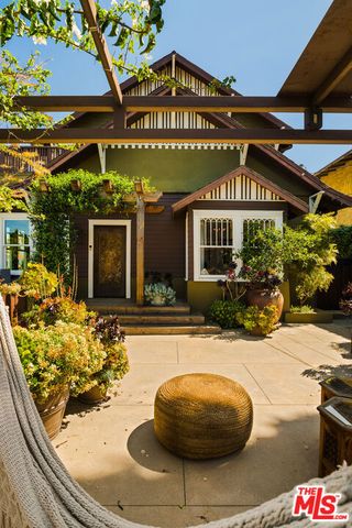 1062 Sanborn Avenue, Los Angeles, CA 90029