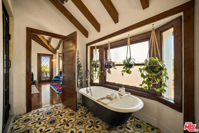 1062 Sanborn Avenue, Los Angeles, CA 90029