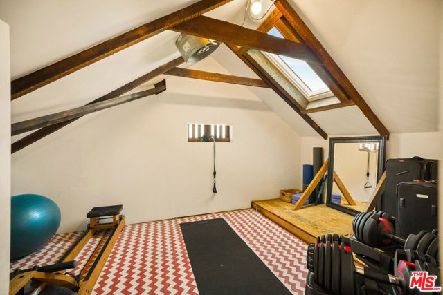 1062 Sanborn Avenue, Los Angeles, CA 90029