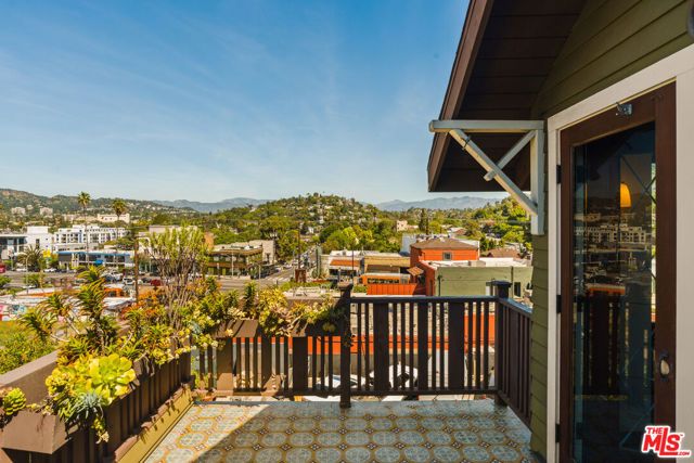 1062 Sanborn Avenue, Los Angeles, CA 90029