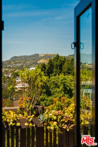 1062 Sanborn Avenue, Los Angeles, CA 90029