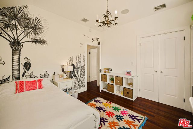 1062 Sanborn Avenue, Los Angeles, CA 90029