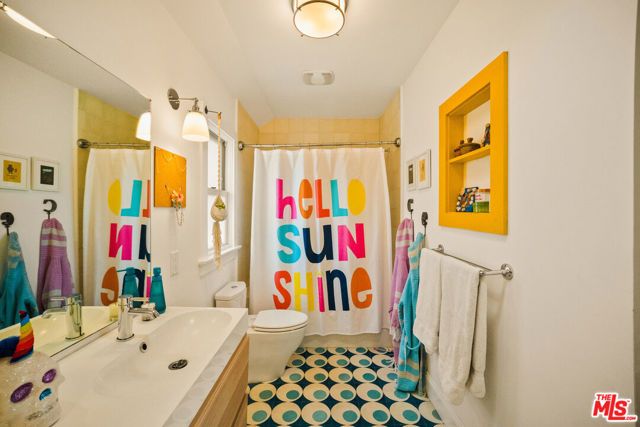 1062 Sanborn Avenue, Los Angeles, CA 90029