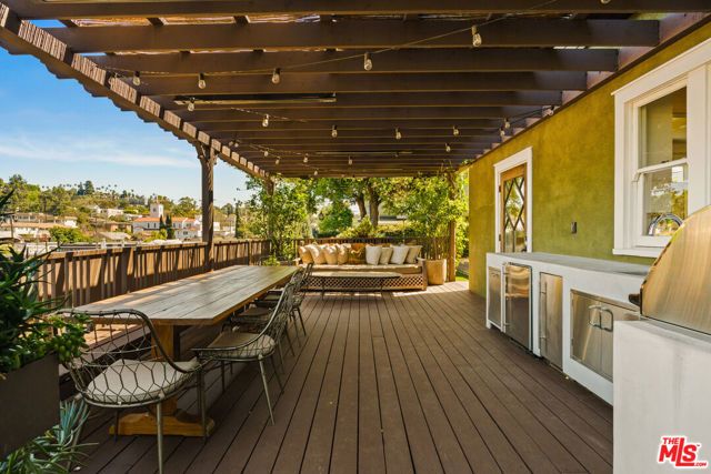 1062 Sanborn Avenue, Los Angeles, CA 90029