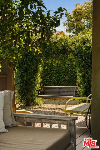 1062 Sanborn Avenue, Los Angeles, CA 90029