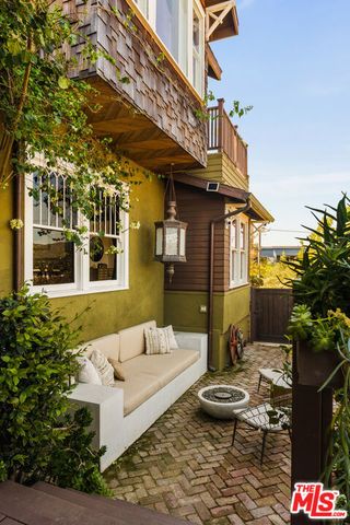 1062 Sanborn Avenue, Los Angeles, CA 90029