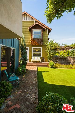 1062 Sanborn Avenue, Los Angeles, CA 90029