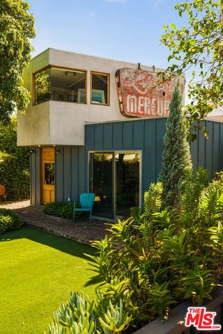 1062 Sanborn Avenue, Los Angeles, CA 90029