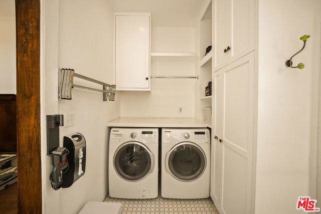 1062 Sanborn Avenue, Los Angeles, CA 90029