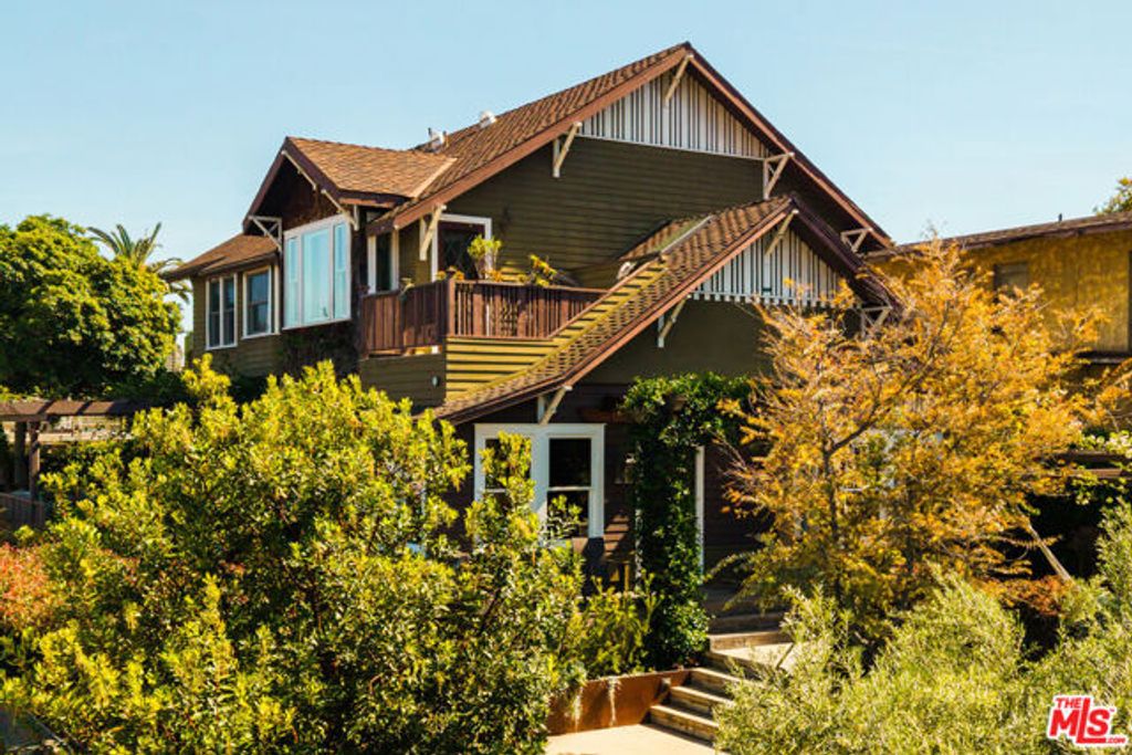 1062 Sanborn Avenue, Los Angeles, CA 90029