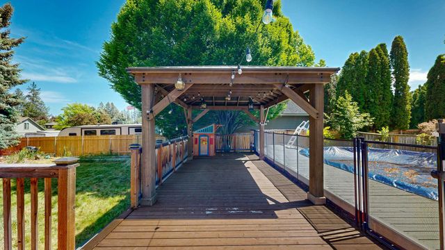 3901 S Sunderland Dr, Spokane Valley, WA 99206