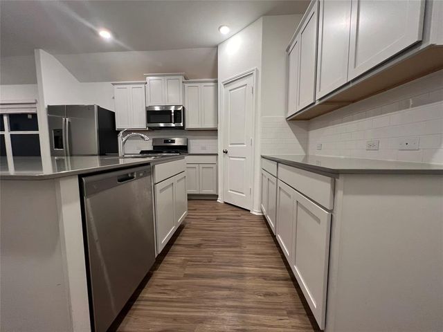 115 Vintage DR, San Marcos, TX 78666