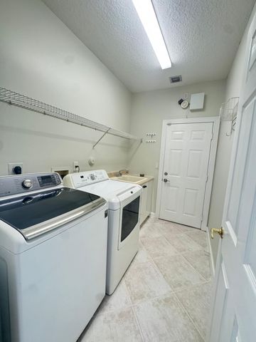 6740 NW 105th Lane, Parkland, FL 33076