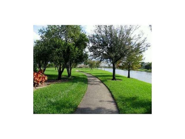 6740 NW 105th Lane, Parkland, FL 33076