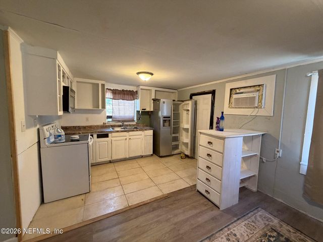5895 WHITE SANDS Road, Keystone Heights, FL 32656