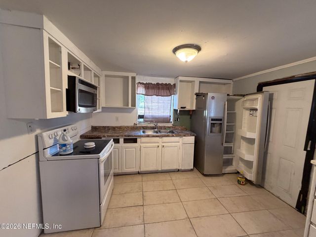 5895 WHITE SANDS Road, Keystone Heights, FL 32656