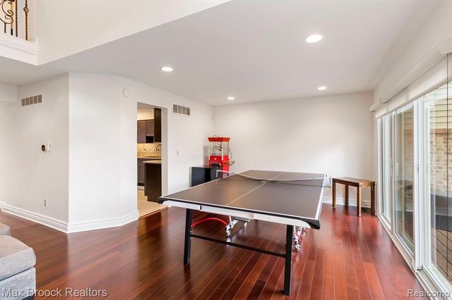 6322 Aspen Ridge Boulevard, West Bloomfield, MI 48322