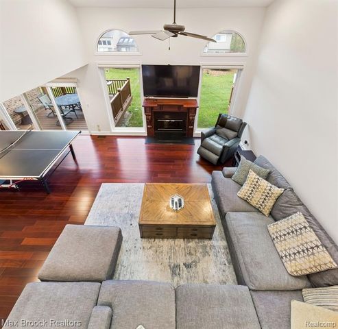 6322 Aspen Ridge Boulevard, West Bloomfield, MI 48322