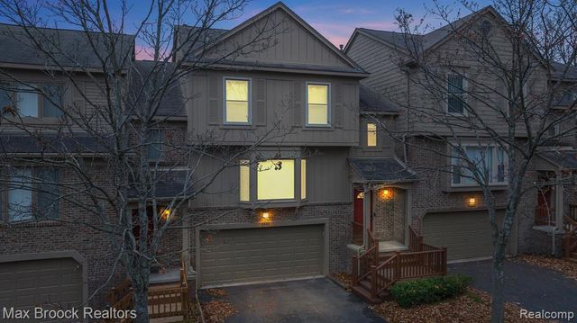 6322 Aspen Ridge Boulevard, West Bloomfield, MI 48322