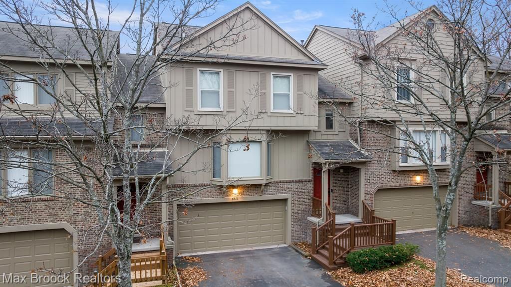 6322 Aspen Ridge Boulevard, West Bloomfield, MI 48322