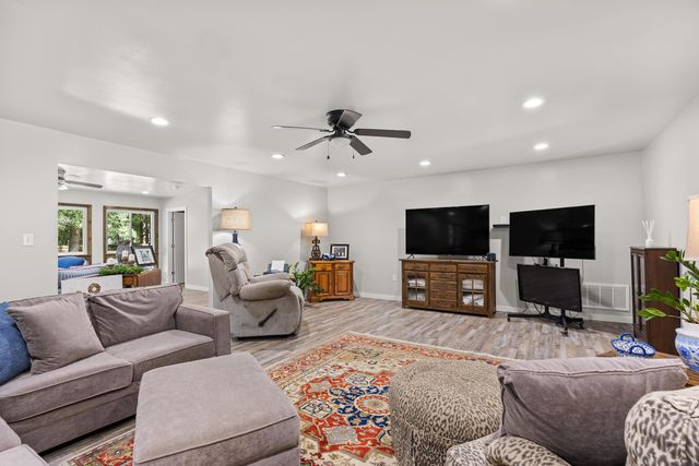 103 Wofford Ln., Conway, SC 29526