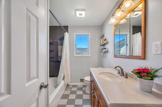 28 Saint Joseph Avenue, Ronkonkoma, NY 11779