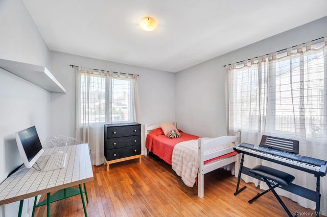 28 Saint Joseph Avenue, Ronkonkoma, NY 11779