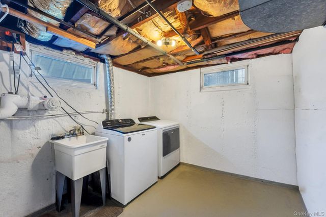 28 Saint Joseph Avenue, Ronkonkoma, NY 11779