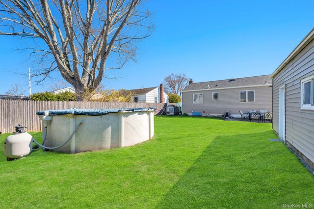 28 Saint Joseph Avenue, Ronkonkoma, NY 11779