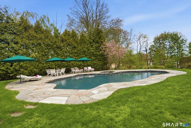 32 Burnham Hill, Westport, CT 06880