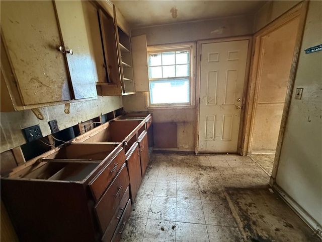 7 E 85th Street, Kansas City, MO 64114